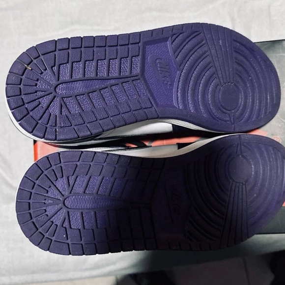 Jordan Men's White and Purple Sneakers - Picture 3 of 7